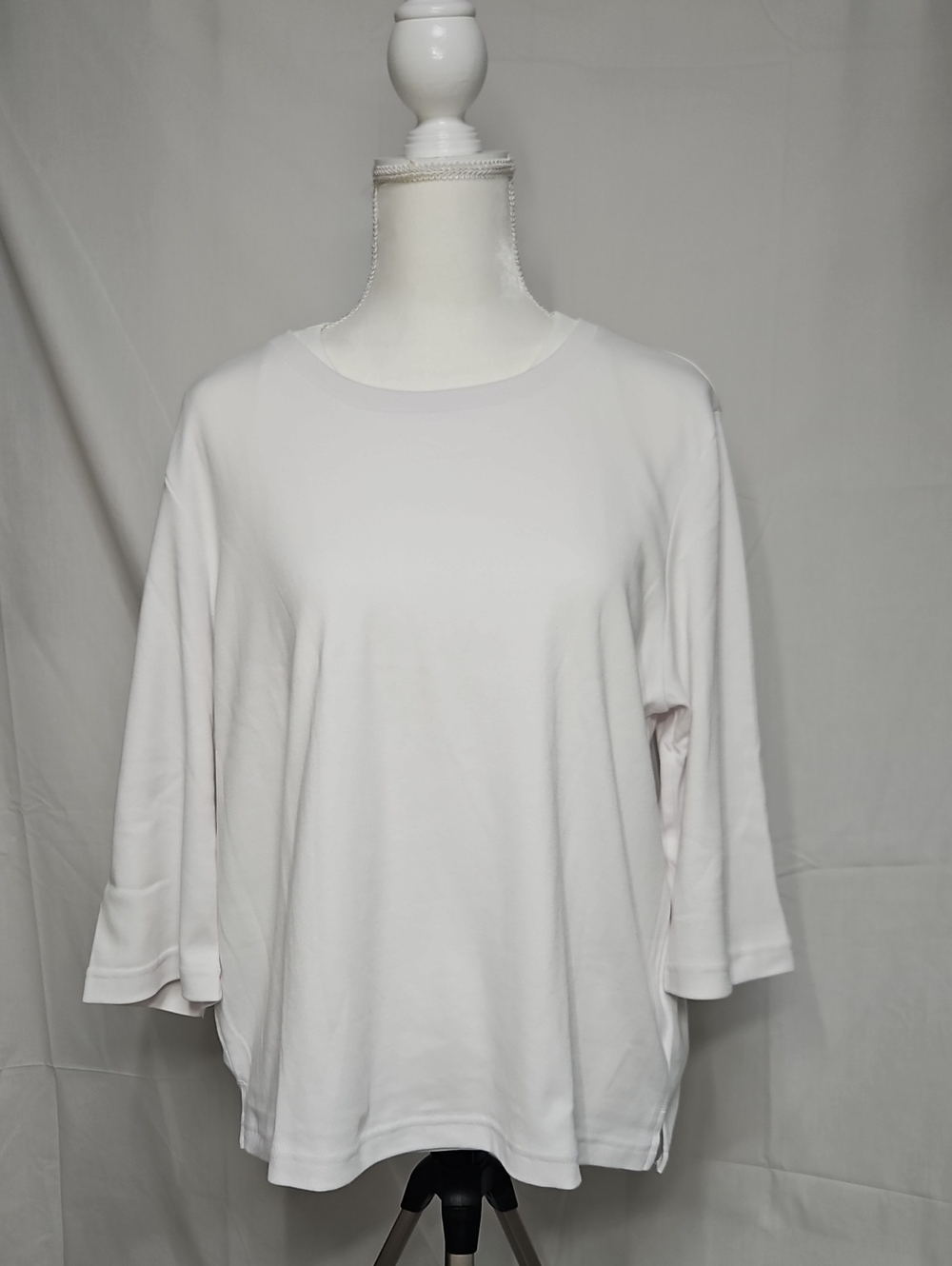 Blair White Long Sleeve Relaxed Crewneck Top